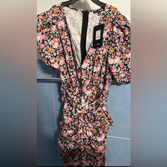 Fashion Nova Dress Floral New with tags. - Picture 2 of 3